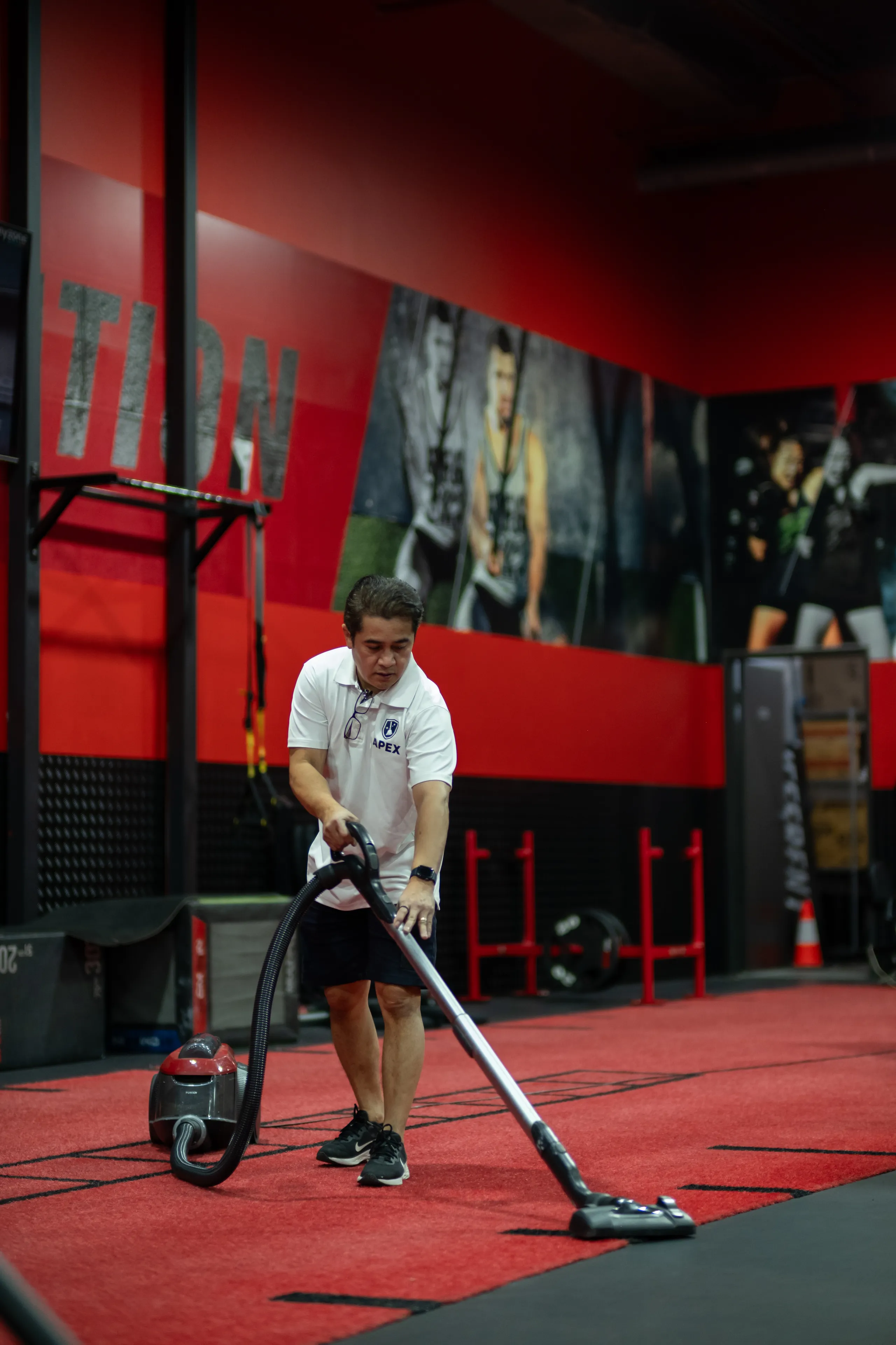 Red turf floor deep cleaning